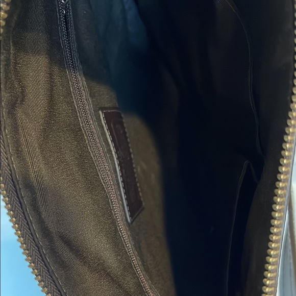 Crossbody and wristlet - Picture 10 of 10